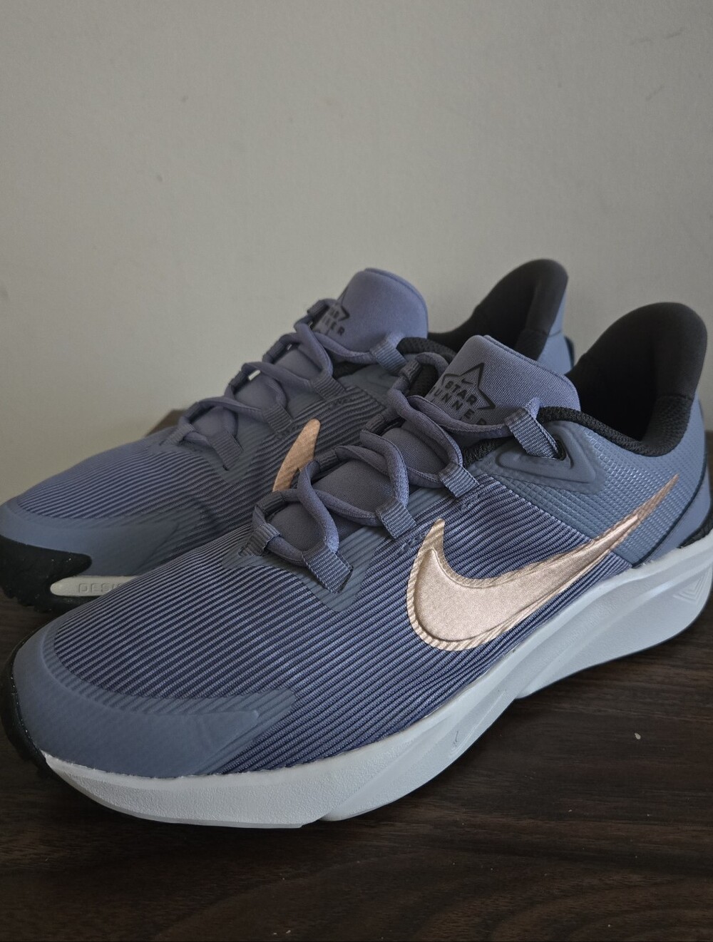 Nike Star Runner 4 Shoes BIG KIDS 6Y / Women's Size 7.5 Blue DX7615-405 - Picture 7 of 13